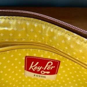 Fossil spring ios near.